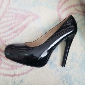 Black patent platforms